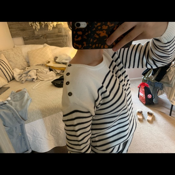 Knit sweater - Picture 2 of 7